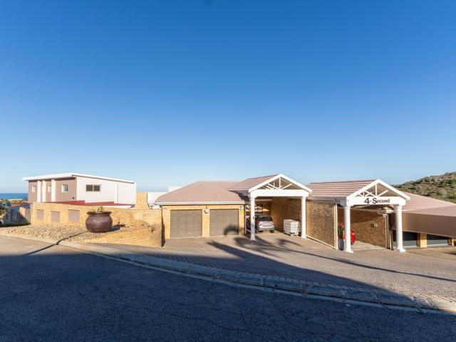 Townhouse for sale in Groot Brak Rivier, Western Cape