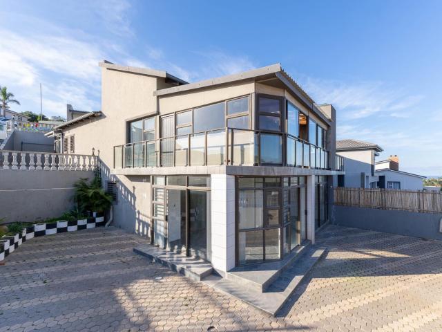 Townhouse for sale in Groot Brak Rivier, Western Cape