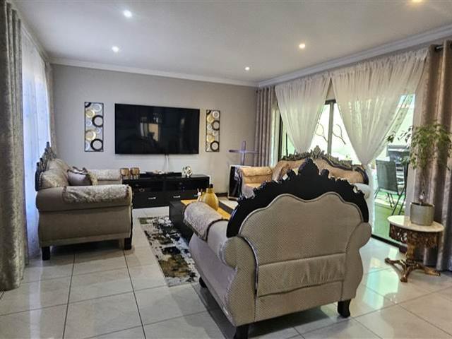 Townhouse for sale in Ekurhuleni, Gauteng