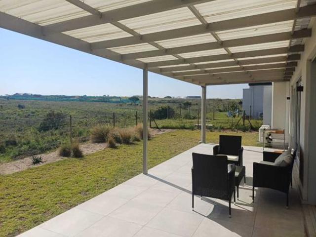 Townhouse for rent in Princess Grant, Kwazulu-natal