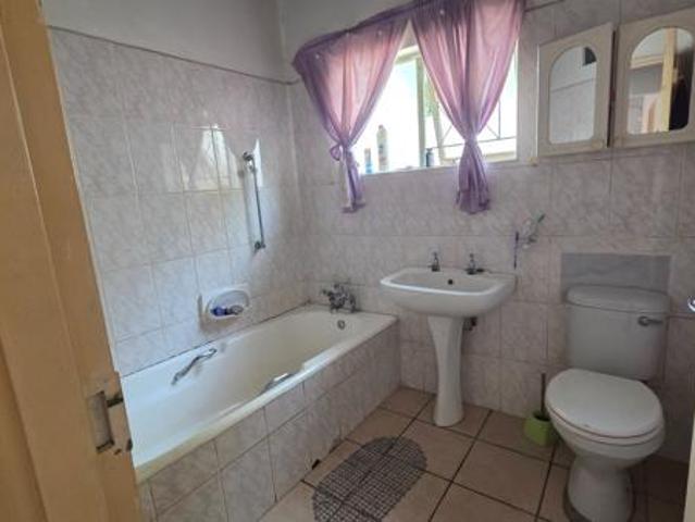 Townhouse for sale in Margate, Hibiscus Coast Local Municipality