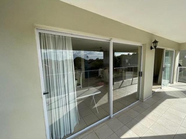 Townhouse for sale in Margate, Hibiscus Coast Local Municipality
