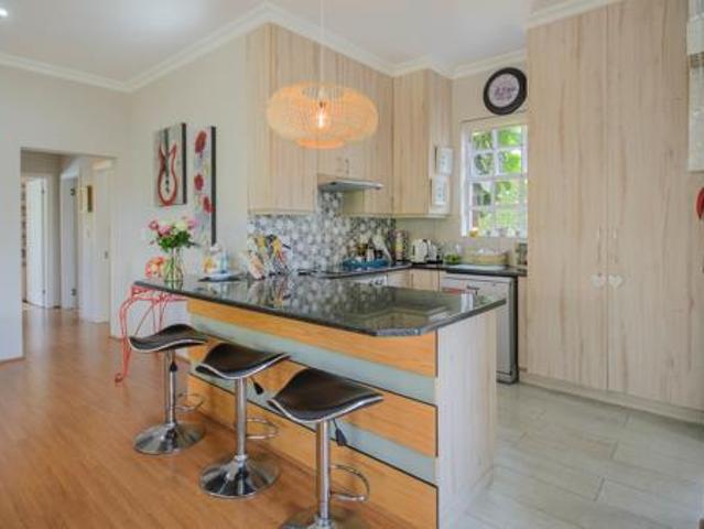 Townhouse for sale in Margate, Hibiscus Coast Local Municipality