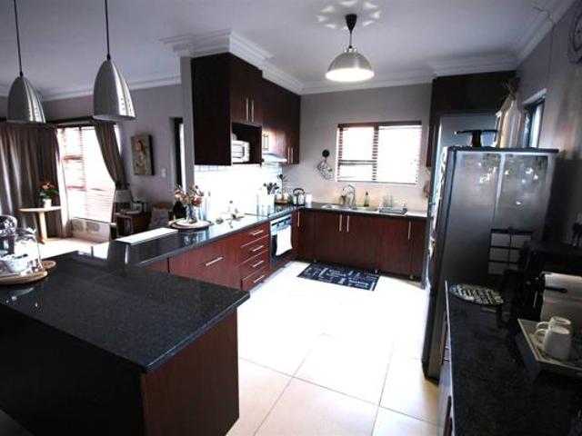Townhouse for sale in Bloemfontein, Free State