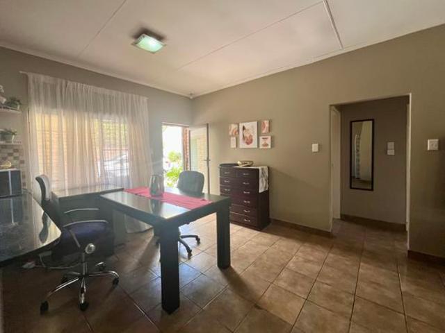 Townhouse for sale in Bloemfontein, Free State