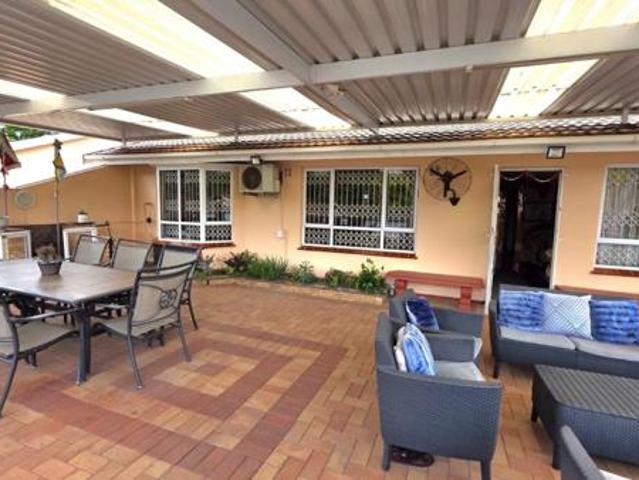 Townhouse for rent in Seaview, Kwazulu-natal