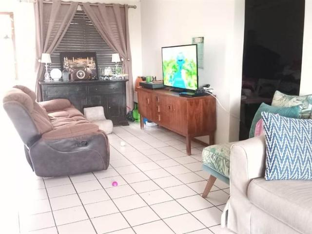Townhouse for sale in Seaview, Kwazulu-natal