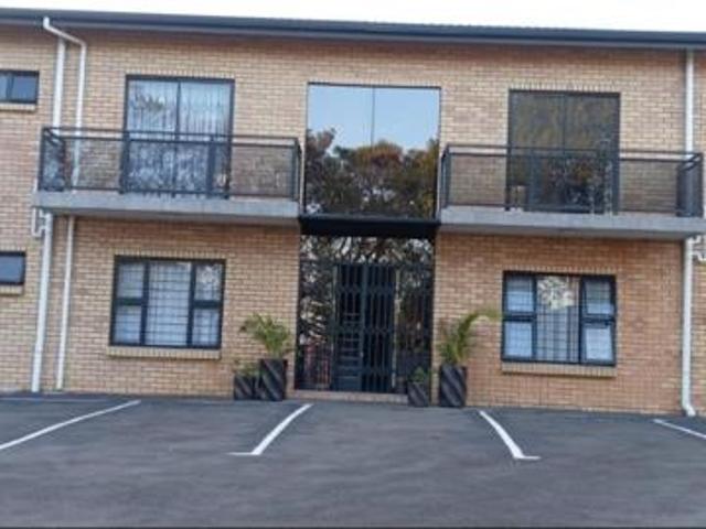 Townhouse for rent in Seaview, Kwazulu-natal