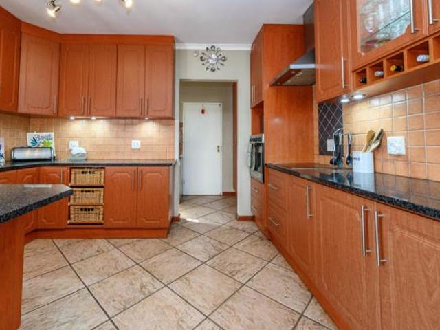 Townhouse for sale in Port Elizabeth, Eastern Cape