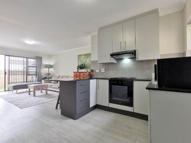 Townhouse for sale in Port Elizabeth, Eastern Cape