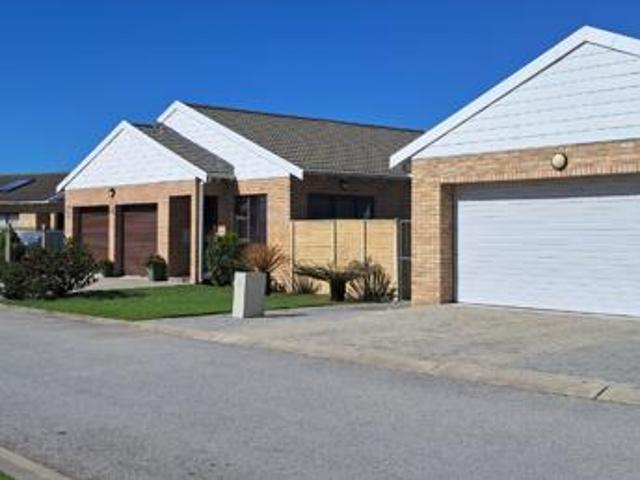 Townhouse for sale in Eastern Cape