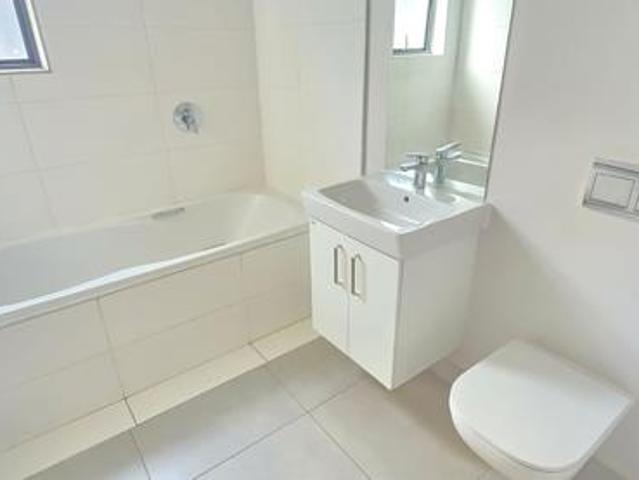 Townhouse for rent in Seaview, Kwazulu-natal