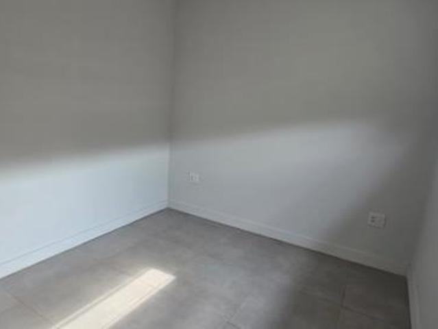 Townhouse for rent in Seaview, Kwazulu-natal