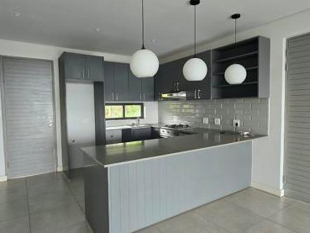 Townhouse for rent in Seaview, Kwazulu-natal