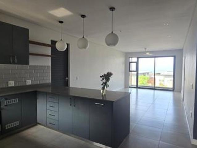 Townhouse for rent in Seaview, Kwazulu-natal