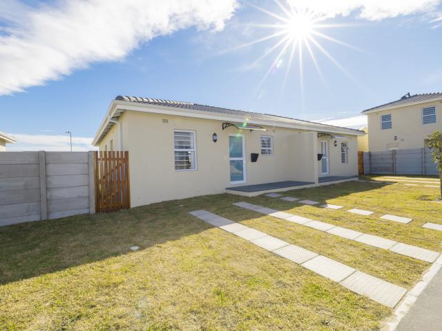 Townhouse for sale in Silversands, Blue Downs