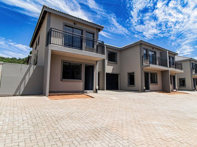 Townhouse for sale in Waterkloof, Gauteng