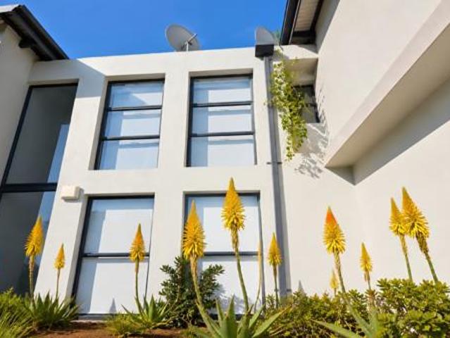 Townhouse for sale in Princess Grant, Kwazulu-natal