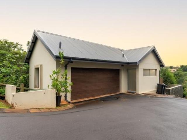Townhouse for rent in Princess Grant, Kwazulu-natal