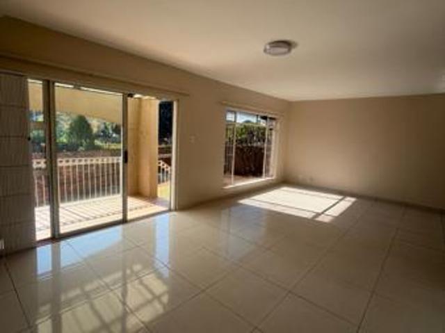 Townhouse for rent in Waterkloof, Gauteng