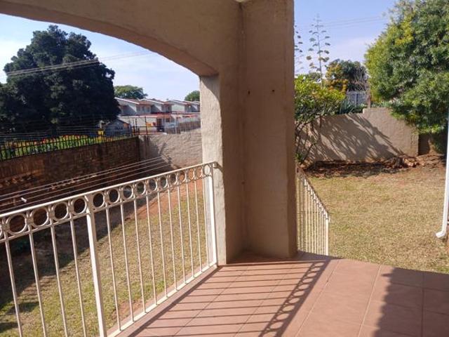 Townhouse for rent in Waterkloof, Gauteng