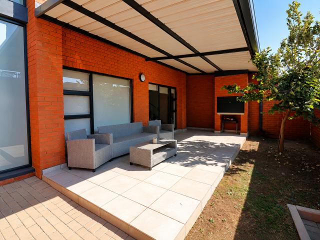 Townhouse for sale in Waterkloof, Gauteng