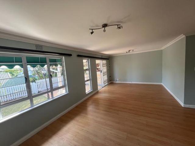 Townhouse for rent in Seaview, Kwazulu-natal