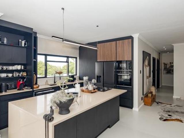 Townhouse for sale in Cape Town, Western Cape
