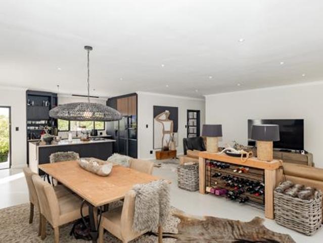 Townhouse for sale in Cape Town, Western Cape