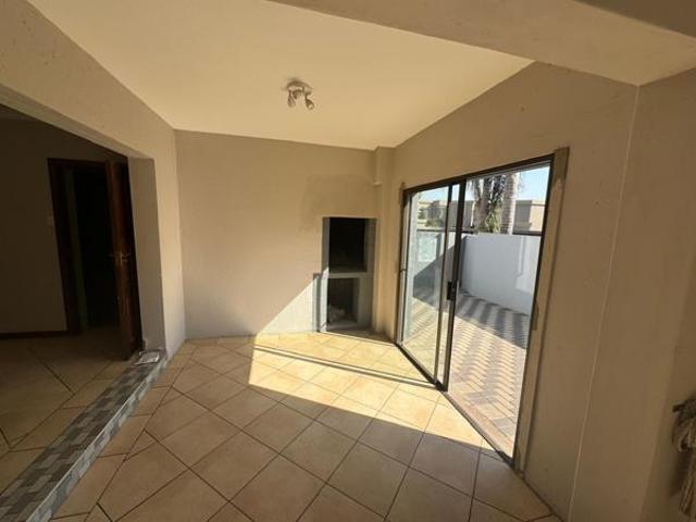 Townhouse for rent in Ekurhuleni, Gauteng