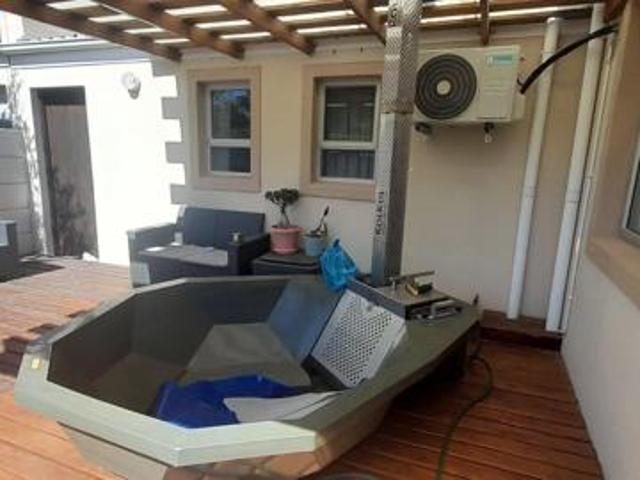 Townhouse for sale in Cape Town, Western Cape