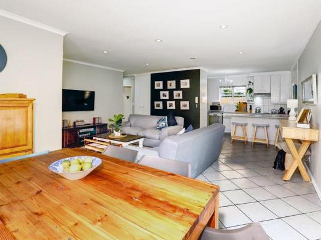 Townhouse for rent in Cape Town, Western Cape