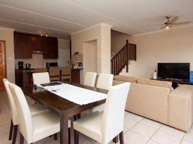 Townhouse for rent in Nelson Mandela Bay Ward 18, Nelson Mandela Bay Metropolitan Municipality