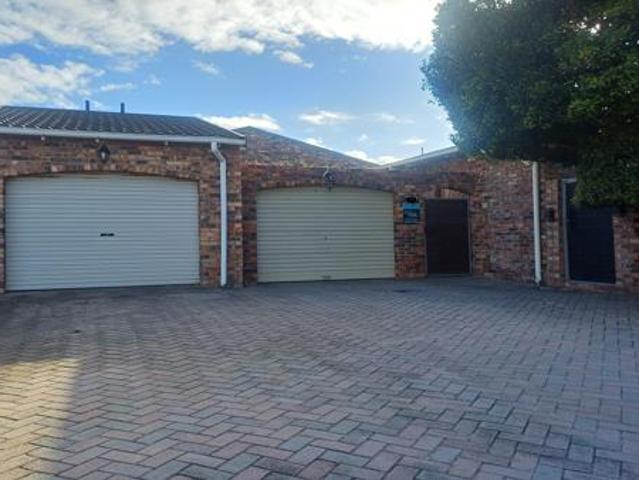 Townhouse for sale in Eastern Cape