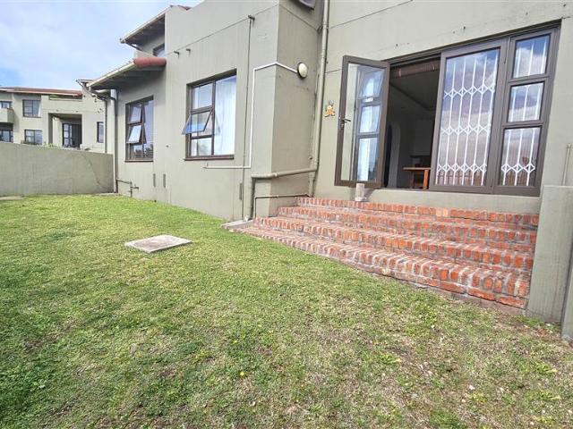 Townhouse for sale in Port Elizabeth, Eastern Cape