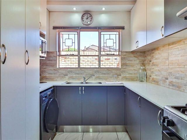 Townhouse for sale in Port Elizabeth, Eastern Cape