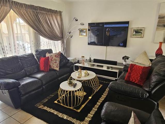 Townhouse for sale in Ekurhuleni, Gauteng