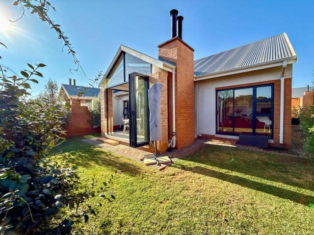 Townhouse for sale in Centurion