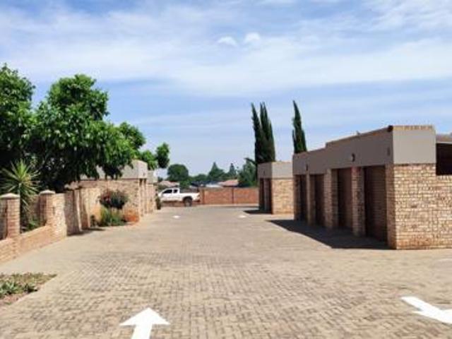 Townhouse for sale in Bloemfontein, Free State