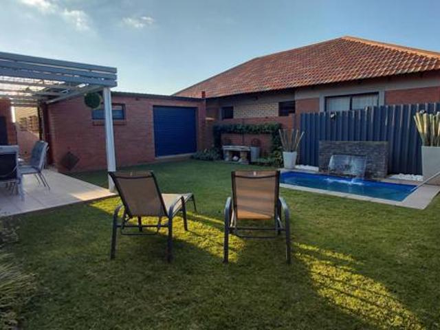 Townhouse for sale in Bloemfontein, Free State