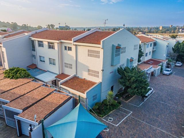 Townhouse for sale in Ekurhuleni, Gauteng