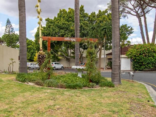 Townhouse for sale in Cape Town, Northern Suburbs