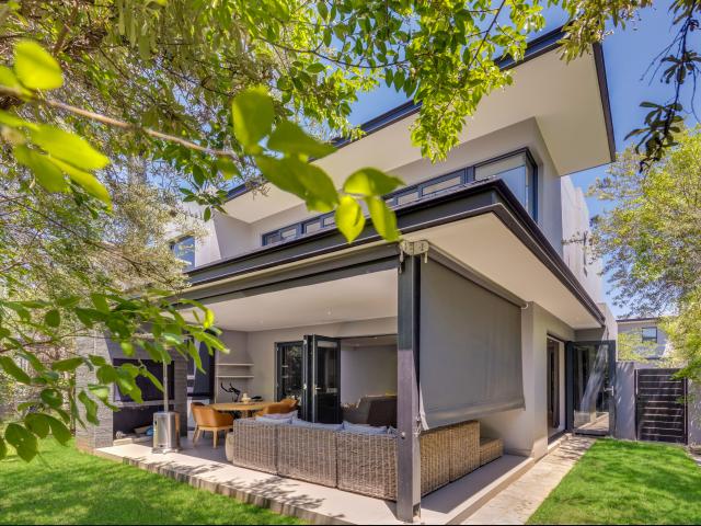 Townhouse for rent in Midrand, Gauteng