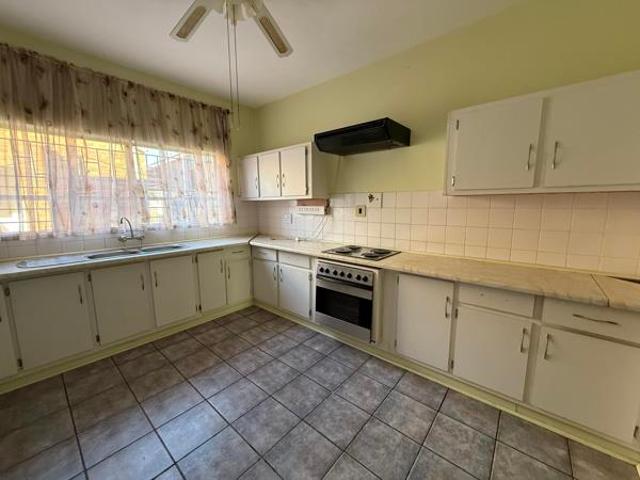 Townhouse for sale in Dr Kenneth Kaunda, North West