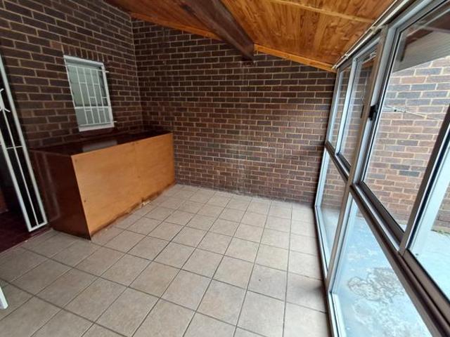 Townhouse for sale in Stilfontein, Matlosana Local Municipality
