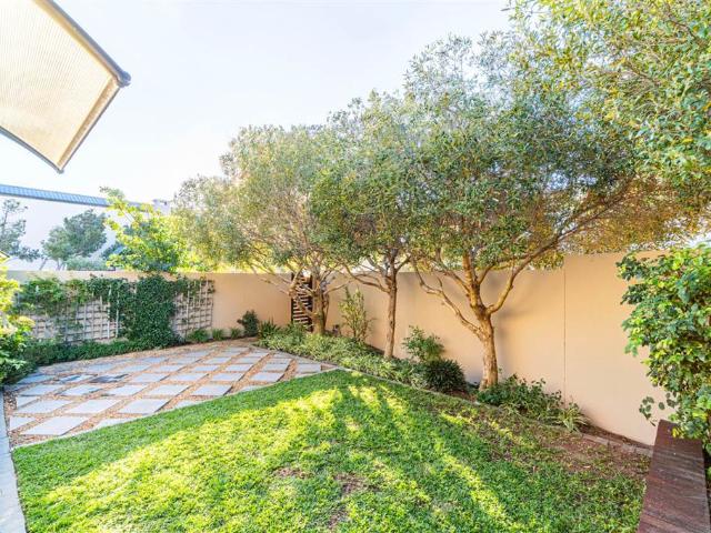 Townhouse for sale in Cape Town, Southern Suburbs