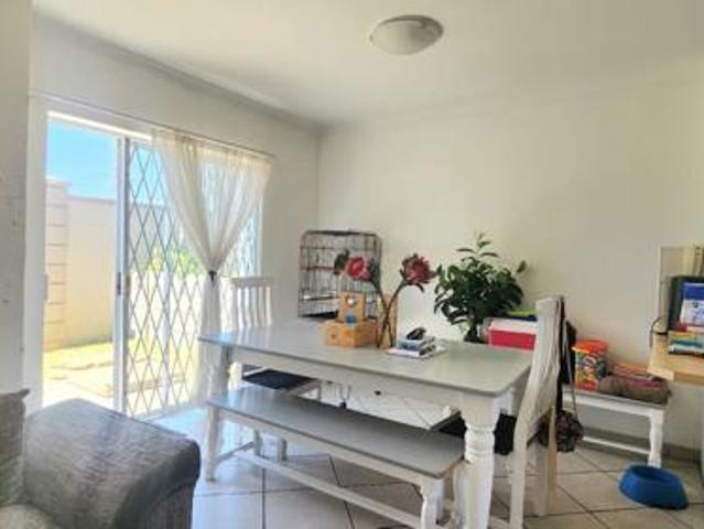 Townhouse for sale in Cape Town, Western Cape