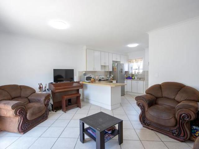 Townhouse for sale in Cape Town, Western Cape