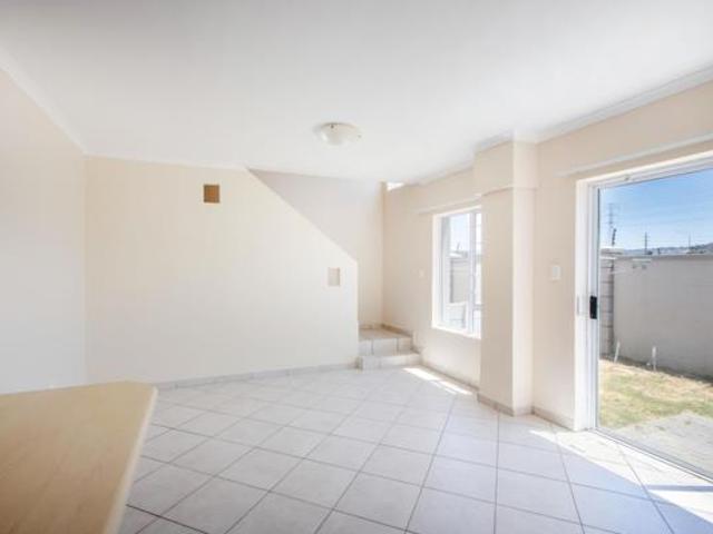 Townhouse for sale in Cape Town, Western Cape