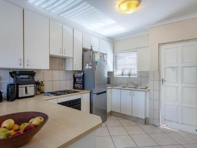 Townhouse for sale in Cape Town, Western Cape